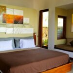 lit double d'une chambre d'hôtel à Bali